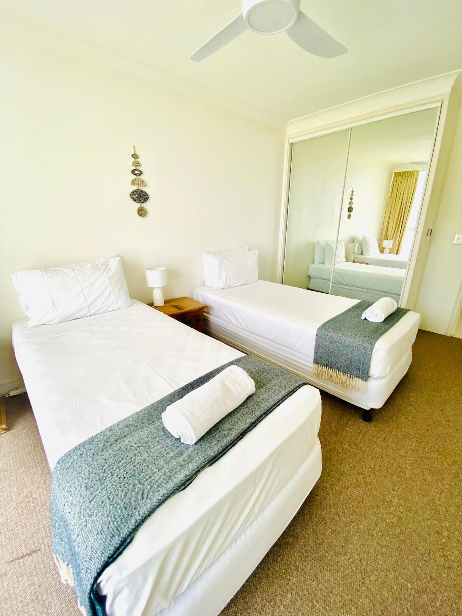 غولد كوست One The Esplanade Apartments On Surfers Paradise المظهر الخارجي الصورة