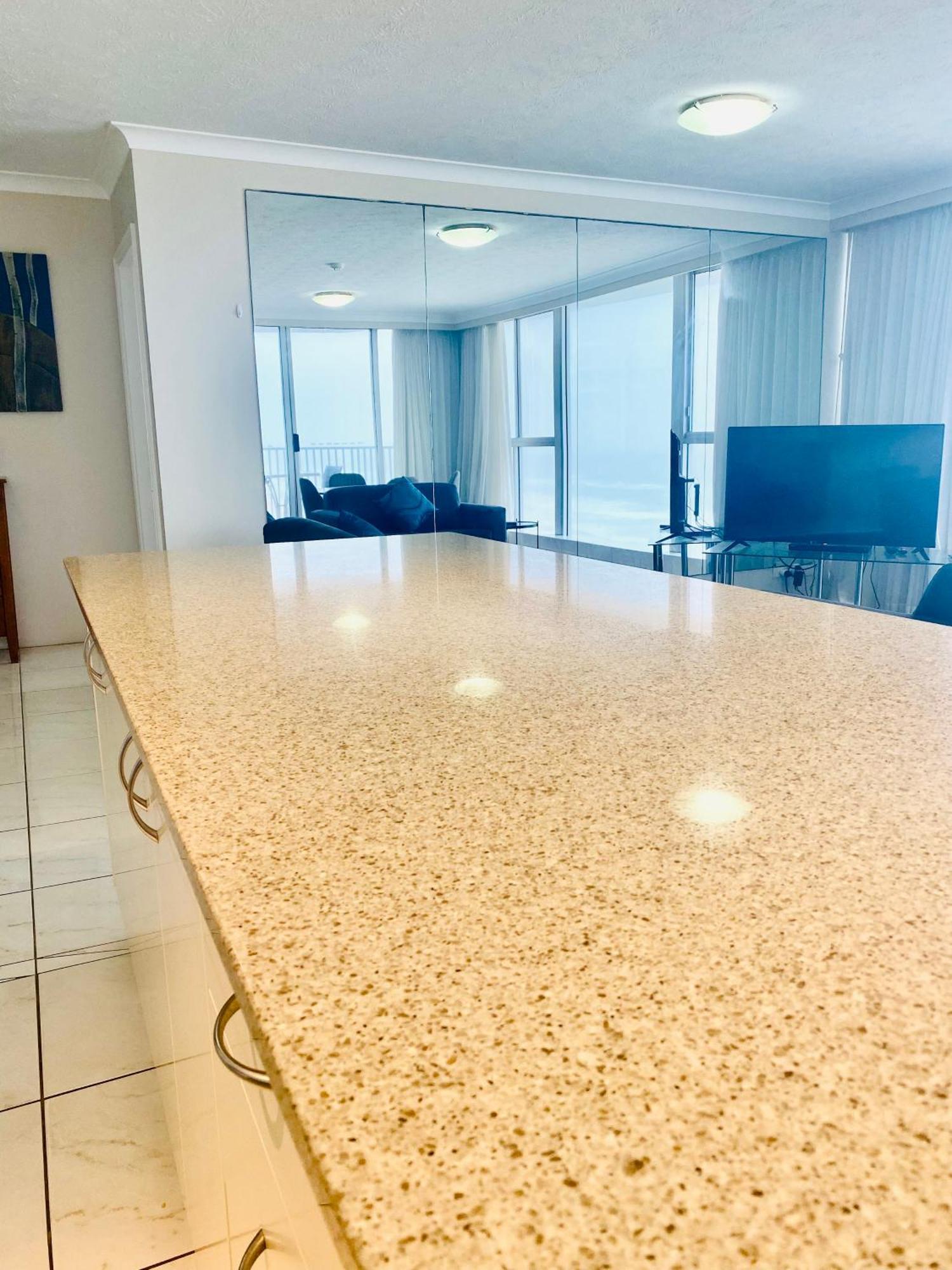غولد كوست One The Esplanade Apartments On Surfers Paradise المظهر الخارجي الصورة